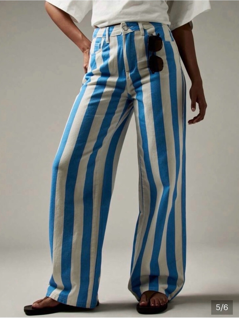 NWT - Missguided Blue & White Vertical Stripe Wide-Leg Pants - size 30